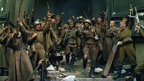 Кадр из киноэпопеи  &laquo;Освобождение&raquo;